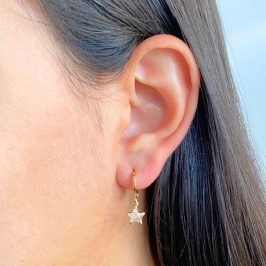 ARGOLA COM PINGENTE ESTRELA CRISTAL 7X10MM