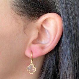 ARGOLA COM PINGENTE TREVO DE 4 FOLHAS CRISTAL 10MM