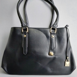 BOLSA GRANDE ALÇA ESTILO FIVELA 2 REPARTIÇÕES C/CHAVEIRO
