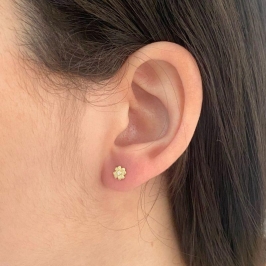 BRINCO PEQUENO FLOR COM 1 MINI ZIRCONIA 4MM