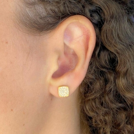 BRINCO PEQUENO QUADRADO TODO CRAVEJADO 7 MM