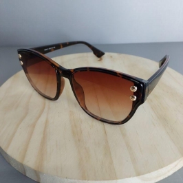 OCULOS 4 BOLAS NA FRENTE LENTE GRANDE