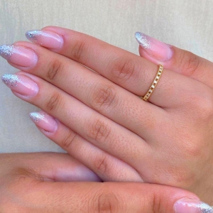 ANEL APARADOR CRAVEJADO COM 11 ZIRCONIAS