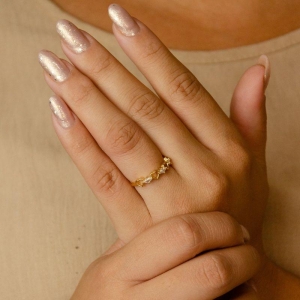 ANEL COM 4 CORAÇAO VAZADO E COM 3 RIVIERA LOSANGO