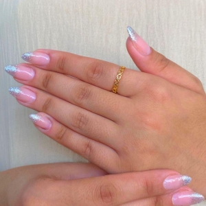 ANEL CORAÇÕES VAZADOS LISO