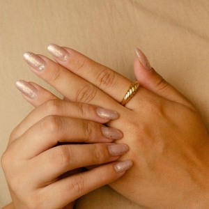 ANEL ONDULADO GROSSO LISO