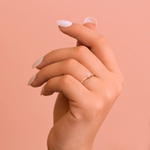 ANEL P925 SOLITARIO COM 1 PEDRA ZIRCONIA CRISTAL 4MM 6 GARRA