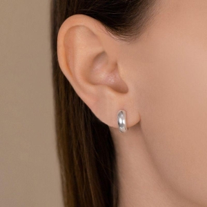 ARGOLA CLICK PEQUENA PRATA 925 LISA MEIA CANA 11MM