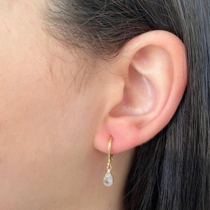 ARGOLA COM PINGENTE GOTA CRISTAL 4X9MM