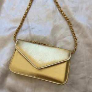 BOLSA PEQUENA QUADRADA FORMATO CARTA METALIZADA