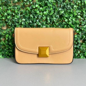 BOLSA PEQUENA RETÂNGULAR LISA FECHADOR QUADRADO