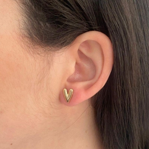 BRINCO PEQUENO LISO CORAÇAO DE CHAPA LISO 10MM