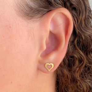 BRINCO PEQUENO LISO CORAÇÃO VAZADO P 7X8MM