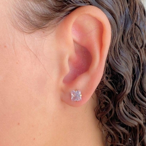 BRINCO ZIRCONIA PEQUENO QUADRADO G 6MM