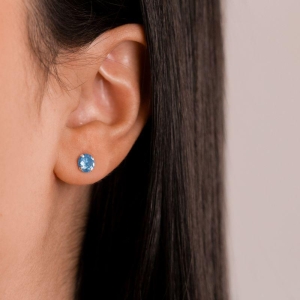 BRINCO PEQUENO P925 ZIRCÔNIA AZUL CLARO 6MM