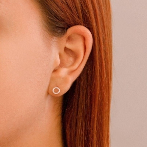 BRINCO PEQUENO PRATA 925 REDONDO VAZADO LISO