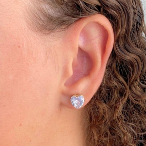 BRINCO PEQUENO ZIRCONIA CORAÇAO CAIXA ALTA 8MM
