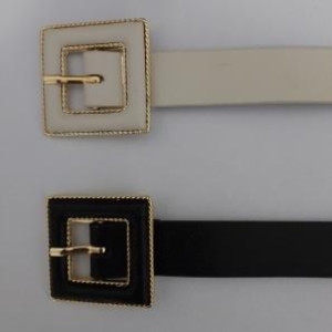 CINTO COURINO FIVELA QUADRADA CRAVEJADA