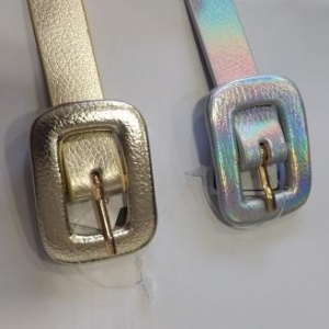 CINTO SINTETICO METALIZADO FIVELA OVAL ENCAPADA