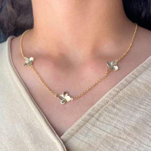 GARGANTILHA  3 TREVO DE 4 FOLHAS DE CHAPA LISA MODELO VIRGINIA