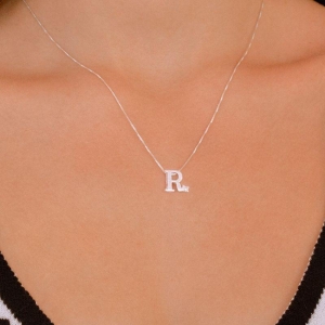 GARGANTILHA PRATA 925 LETRA R COM ZIRCONIA CRISTAL 1X1CM