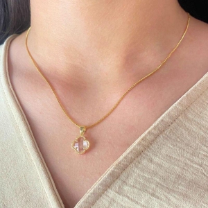 GARGANTILHA VENEZIANA + PINGENTE TREVO DE 4 FOLHAS CRISTAL 11MM