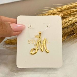 PINGENTE DE LETRA M PERSONALIZADA 20MM LISA