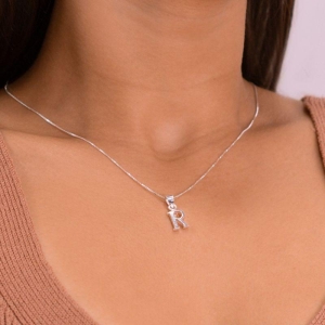 PINGENTE P925 LETRA R LISA 1X1CM