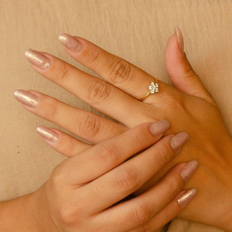 ANEL CRAVEJADO FLOR 6 ZIRCONIA