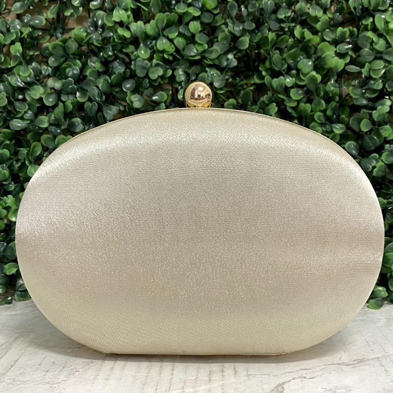 BOLSA CLUTCH OVAL CETIM PUXADOR REDONDO