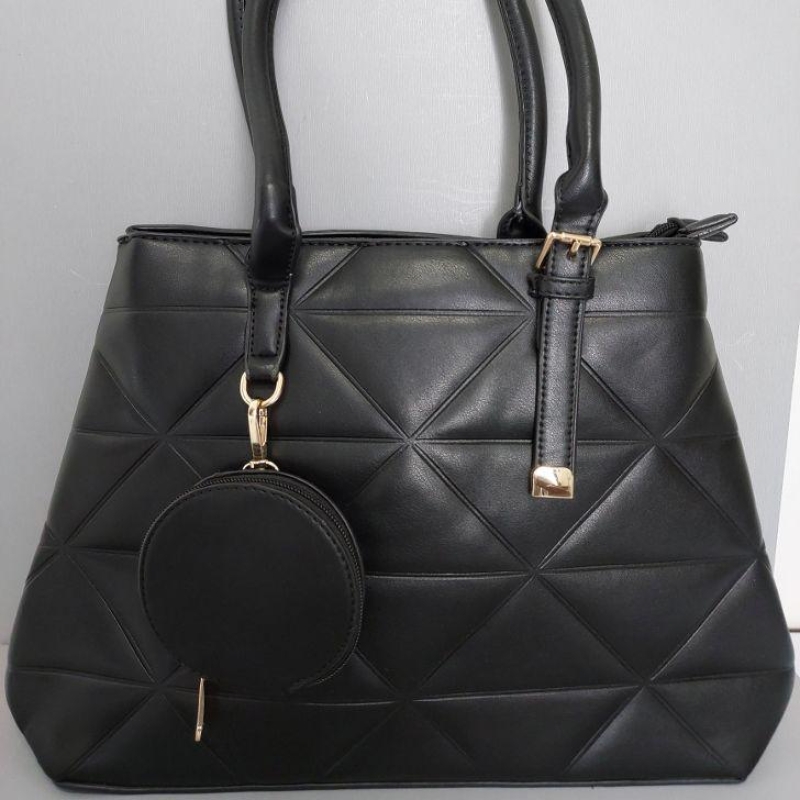 BOLSA GRANDE DETALHE FRENTE TRIANGULOS C/PORTA MOEDA
