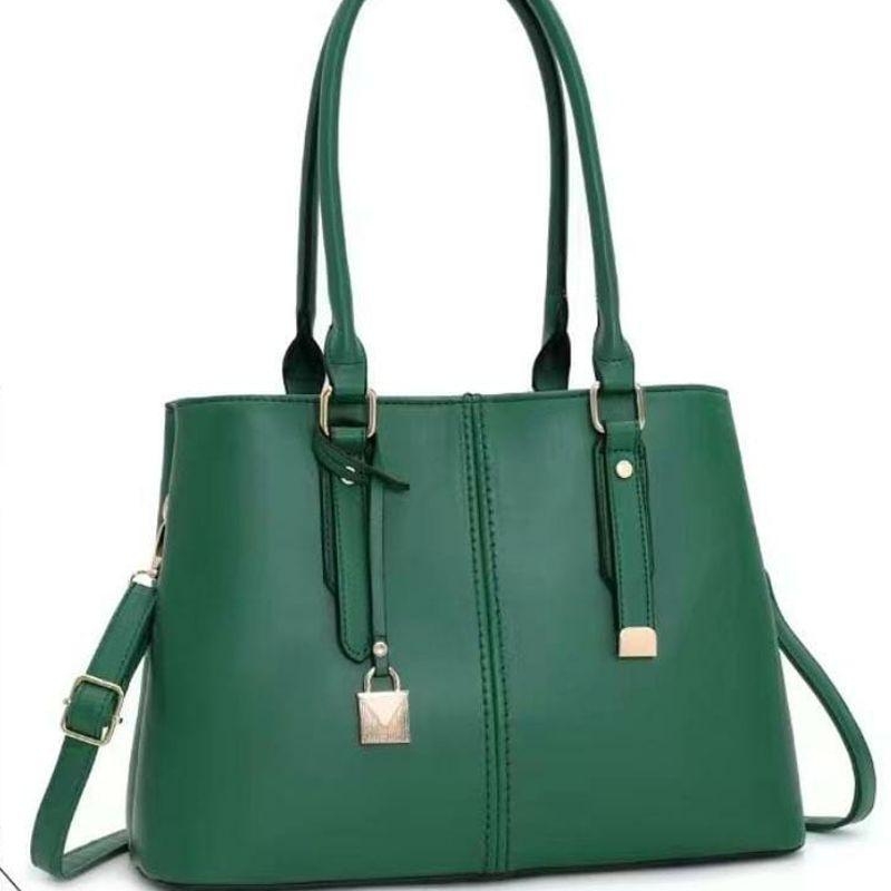 BOLSA GRANDE LISA COM DETALHE RETANGULAR NA ALÇA