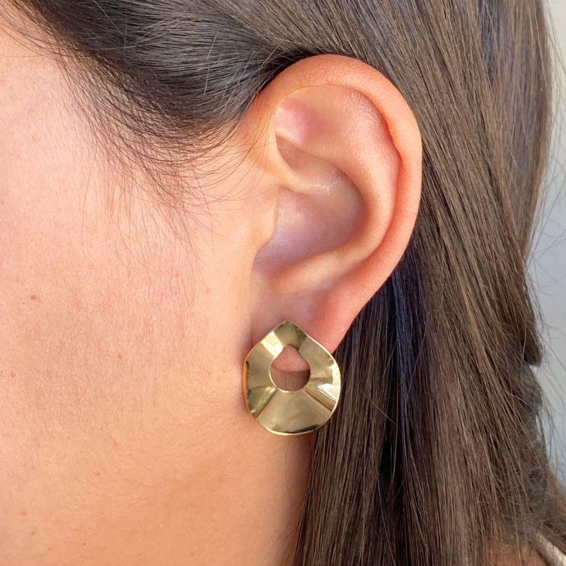 BRINCO MÉDIA CHAPA VAZADO AO MEIO 23MM