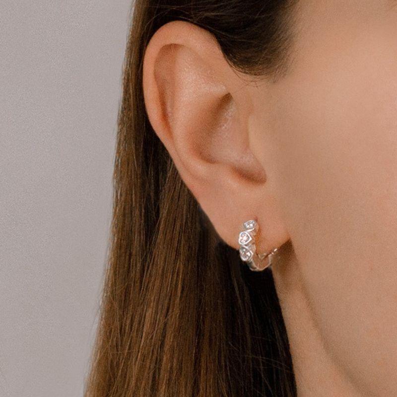 ARGOLA  P925 CLICK PEQUENA CORAÇOES ZIRCONIA WHITE PEQUENA 1,2X1CM