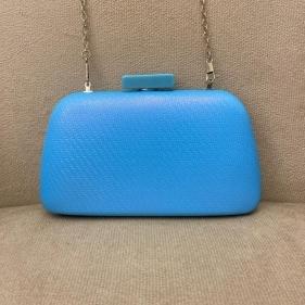 BOLSA CLUTCH LISA TRAPEZIO ABOTUADOR RETANGULO