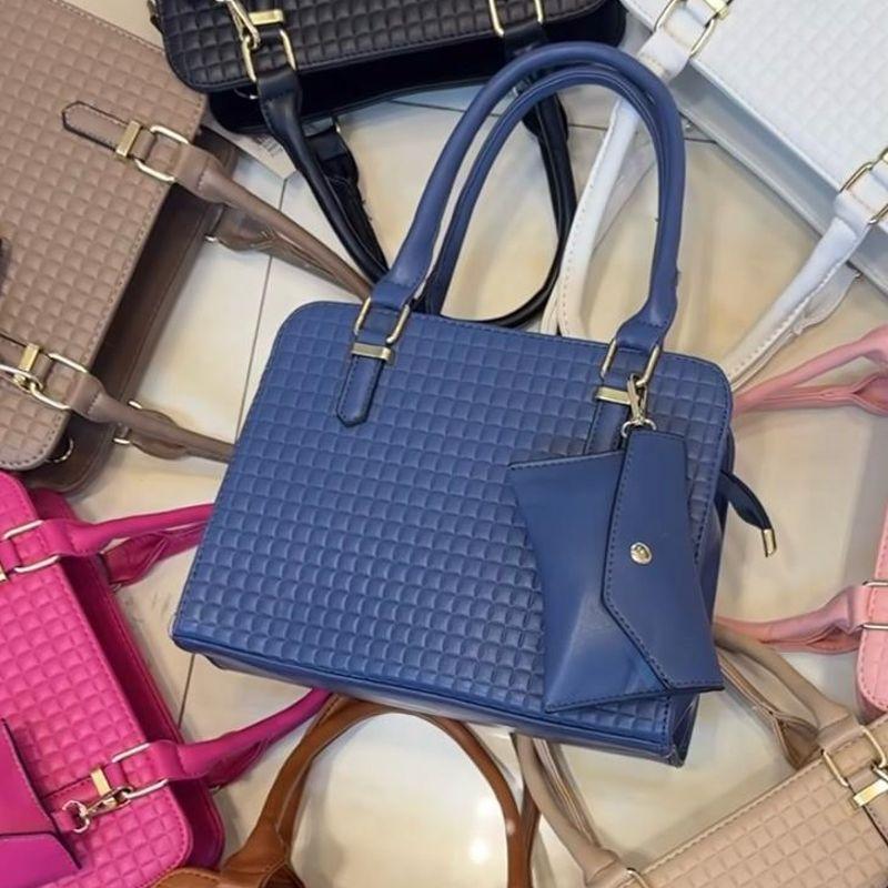 BOLSA MEDIA DETALHE QUADRICULADA COM CARTEIRA
