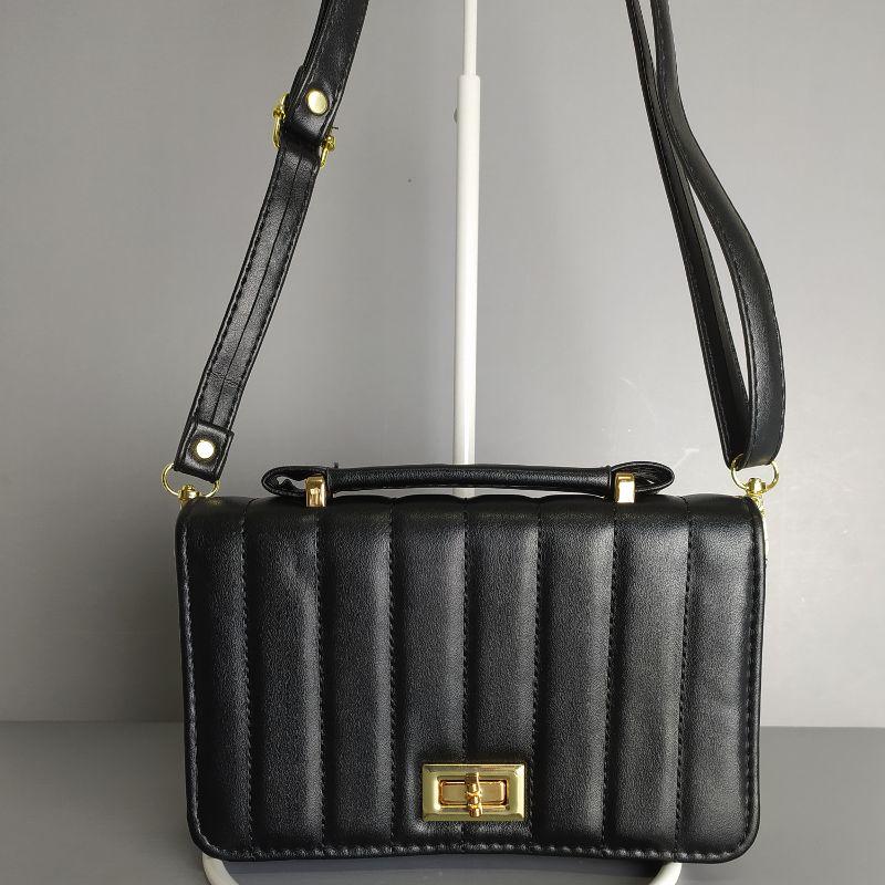 BOLSA PEQUENA RETANGULAR 22 CM ABOTUADOR METAL RETANGULO (ERA KIT)