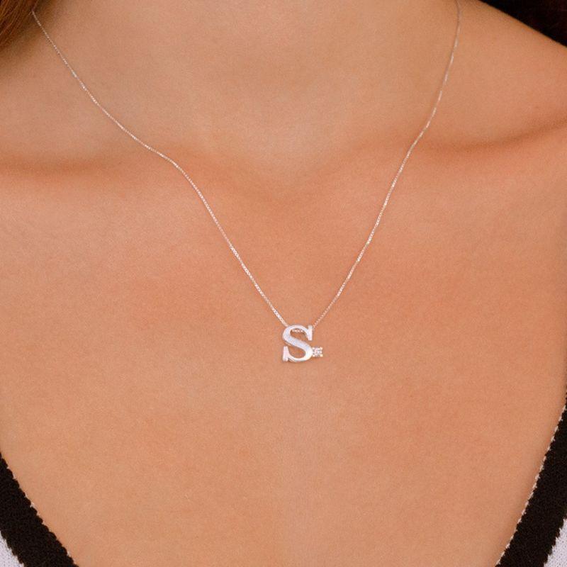 GARGANTILHA PRATA 925 LETRA S COM ZIRCONIA CRISTAL 1X1CM