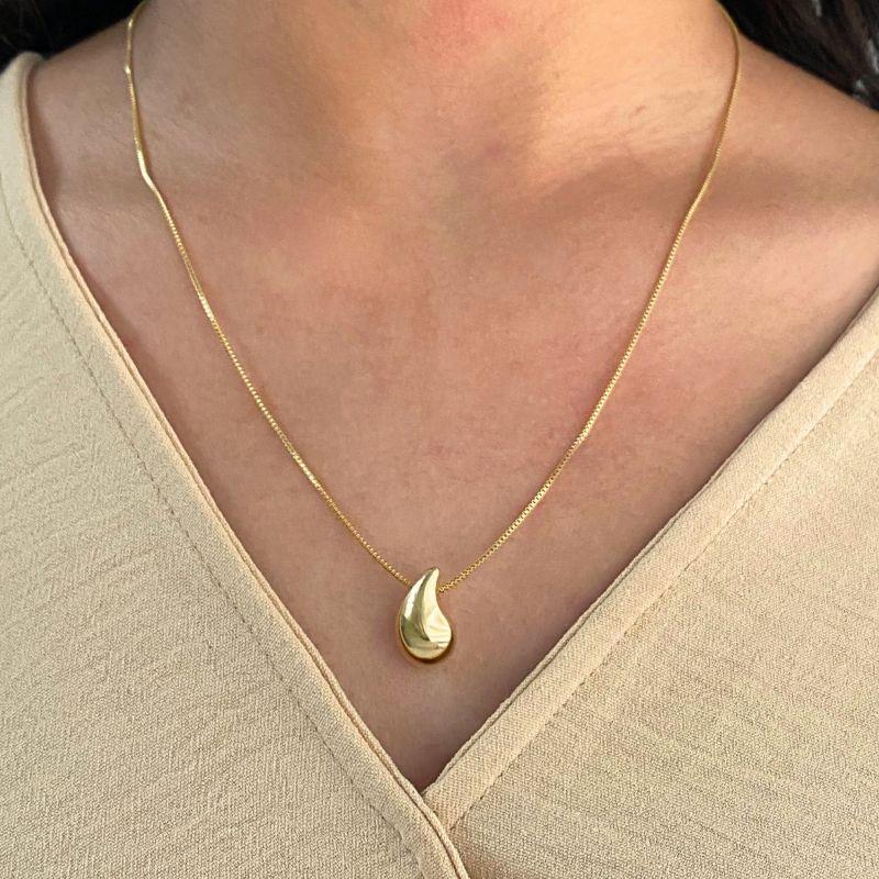 GARGANTILHA VENEZIANA COM PINGENTE DE GOTA VIRGULA 16X8MM