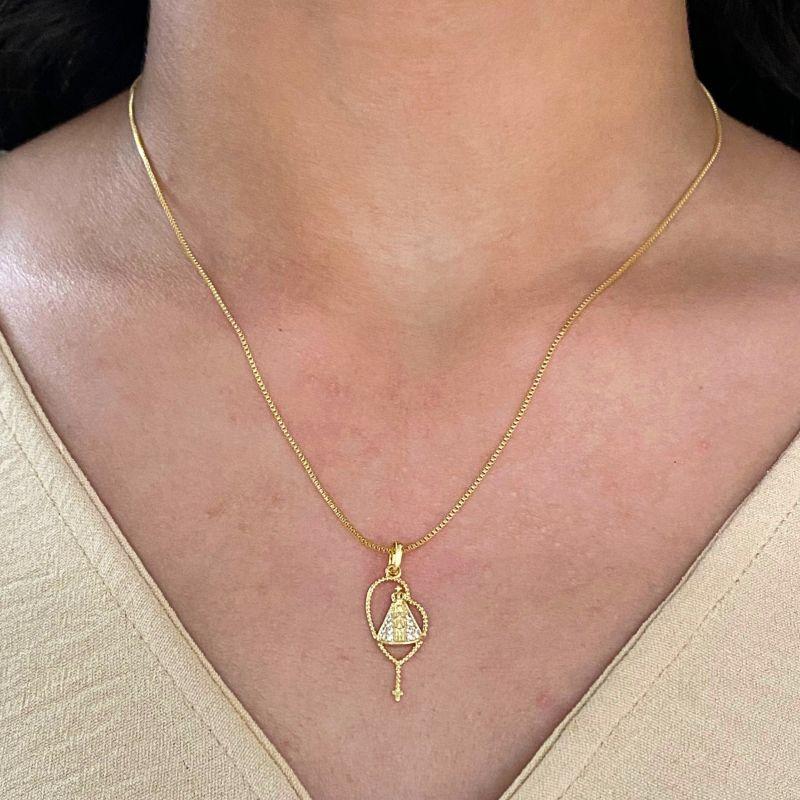 GARGANTILHA VENEZIANA + PINGENTE TERÇO COM NOSSA SENHORA APARECIDA MANTO CRISTAL