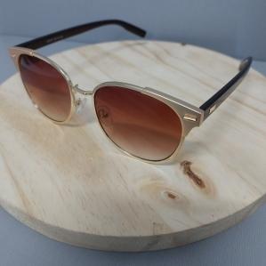 OCULOS GATINHO ARMAÇAO DOURADA