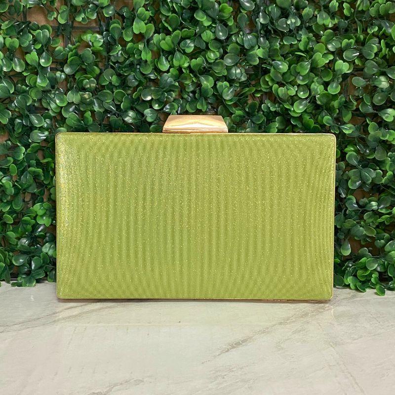 BOLSA CLUTCH QUADRADA TECIDO LISO COM BRILHO ABOTUADOR TRAPÉZIO