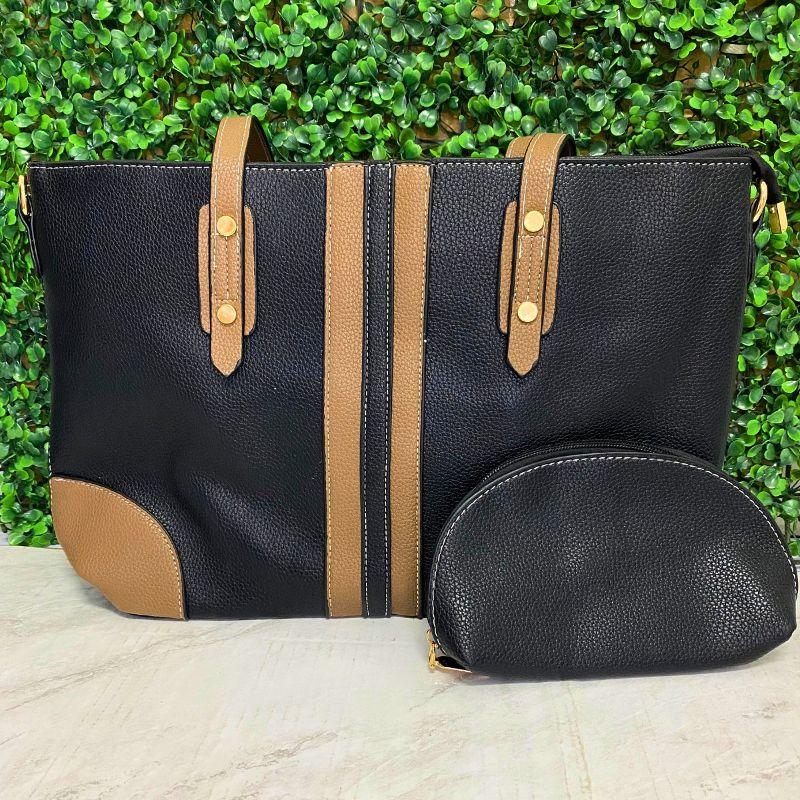 BOLSA GRANDE QUADRADA COM TIRAS COSTURADAS NA FRENTE COM CARTEIRA